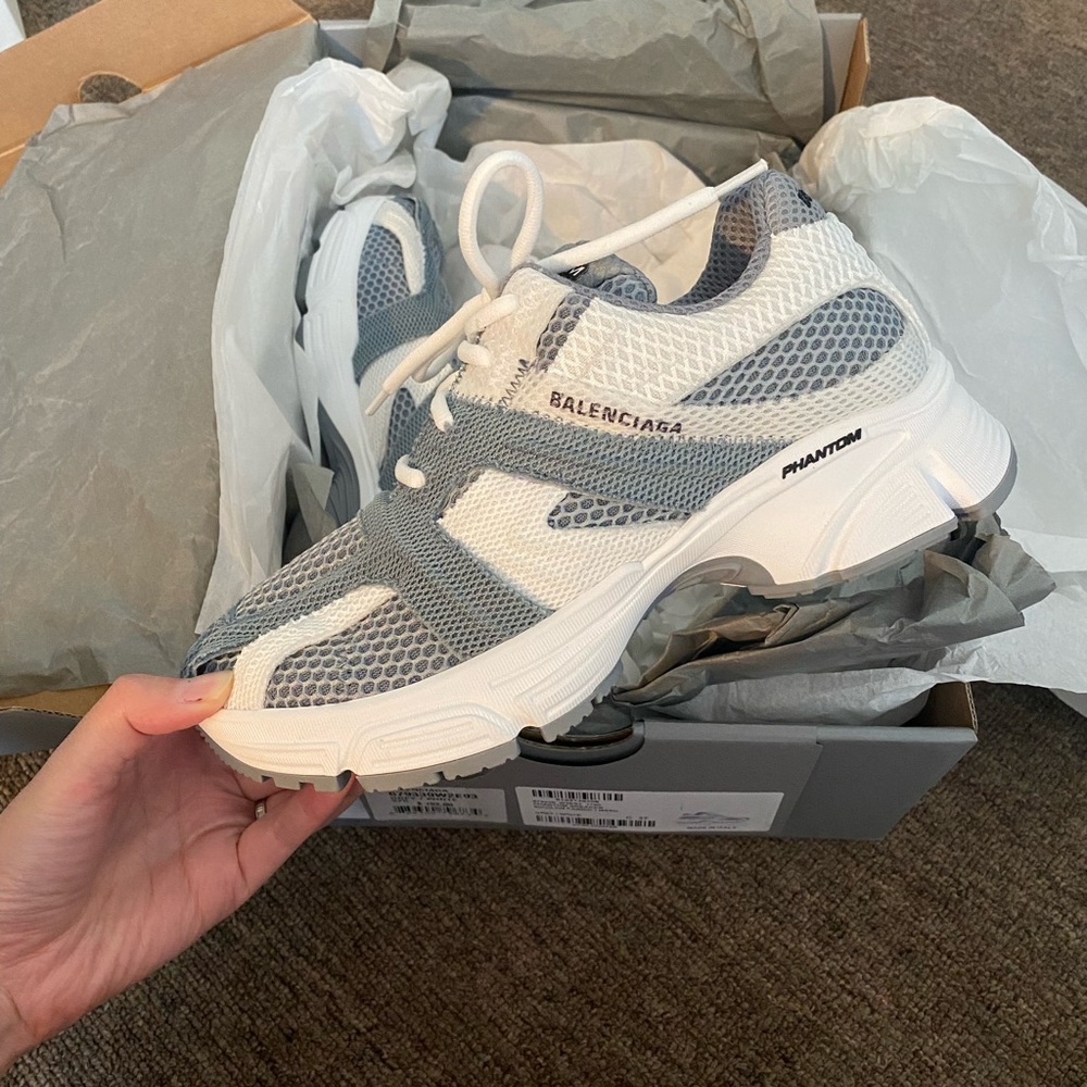 SOLD！balenciaga women phantom sneaker size37